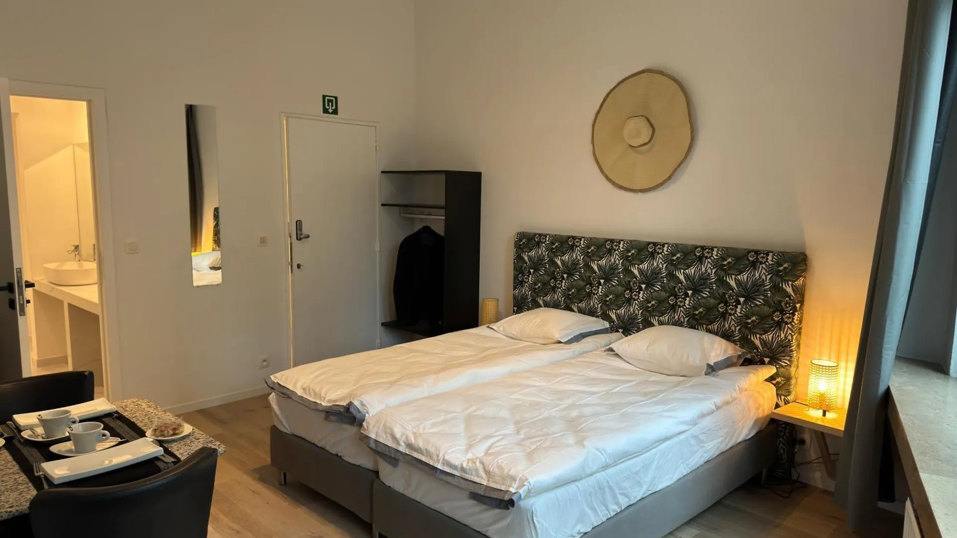 Two Bedroom Loft In The City Center By The Meir Anvers