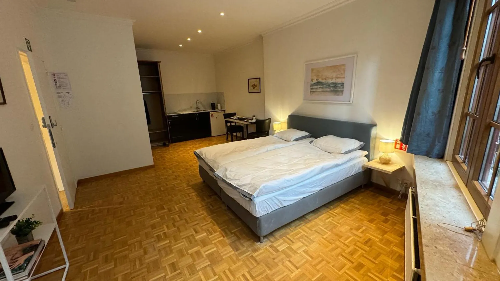 Apartment Two Bedroom Loft In The City Center By The Meir Antwerp