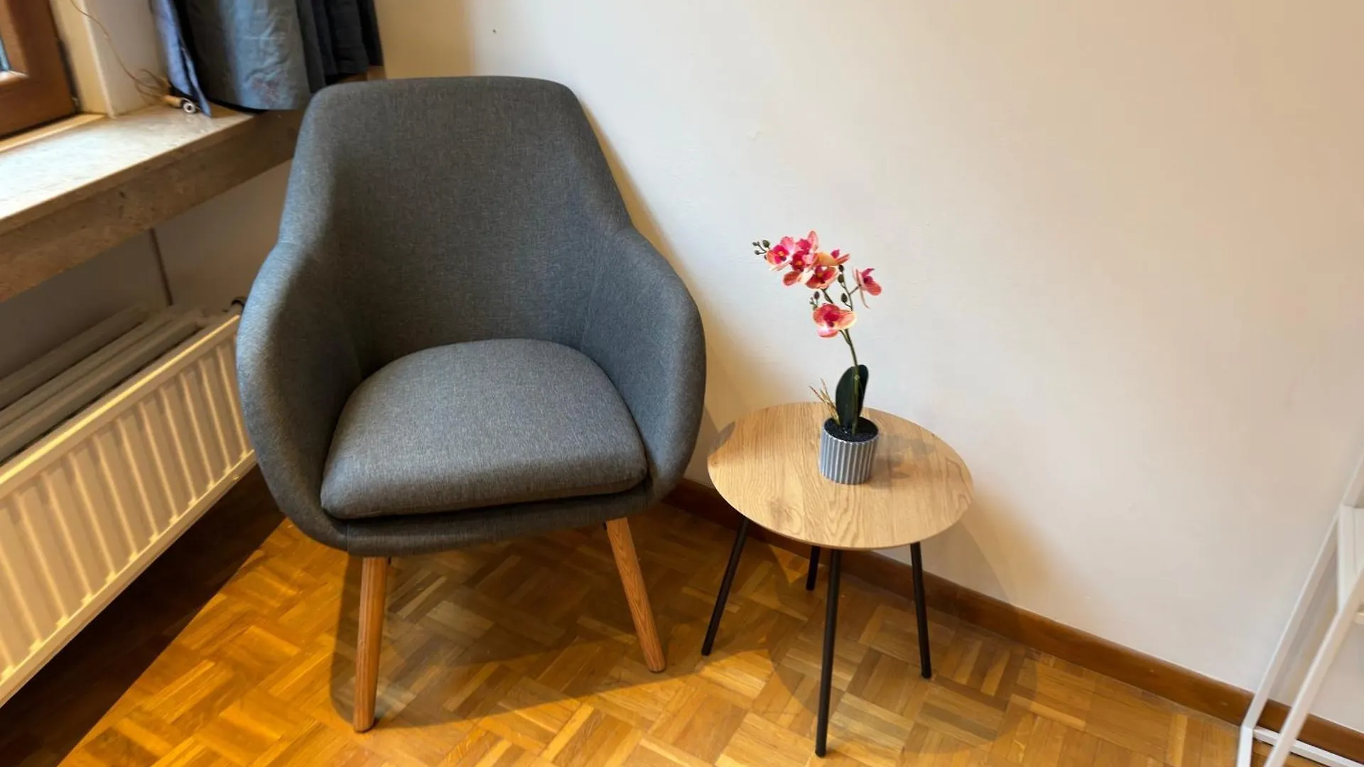 Two Bedroom Loft In The City Center By The Meir Antwerp Apartment