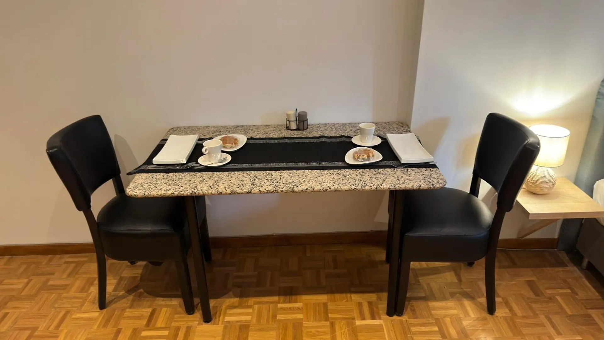 Two Bedroom Loft In The City Center By The Meir Antwerp Apartment