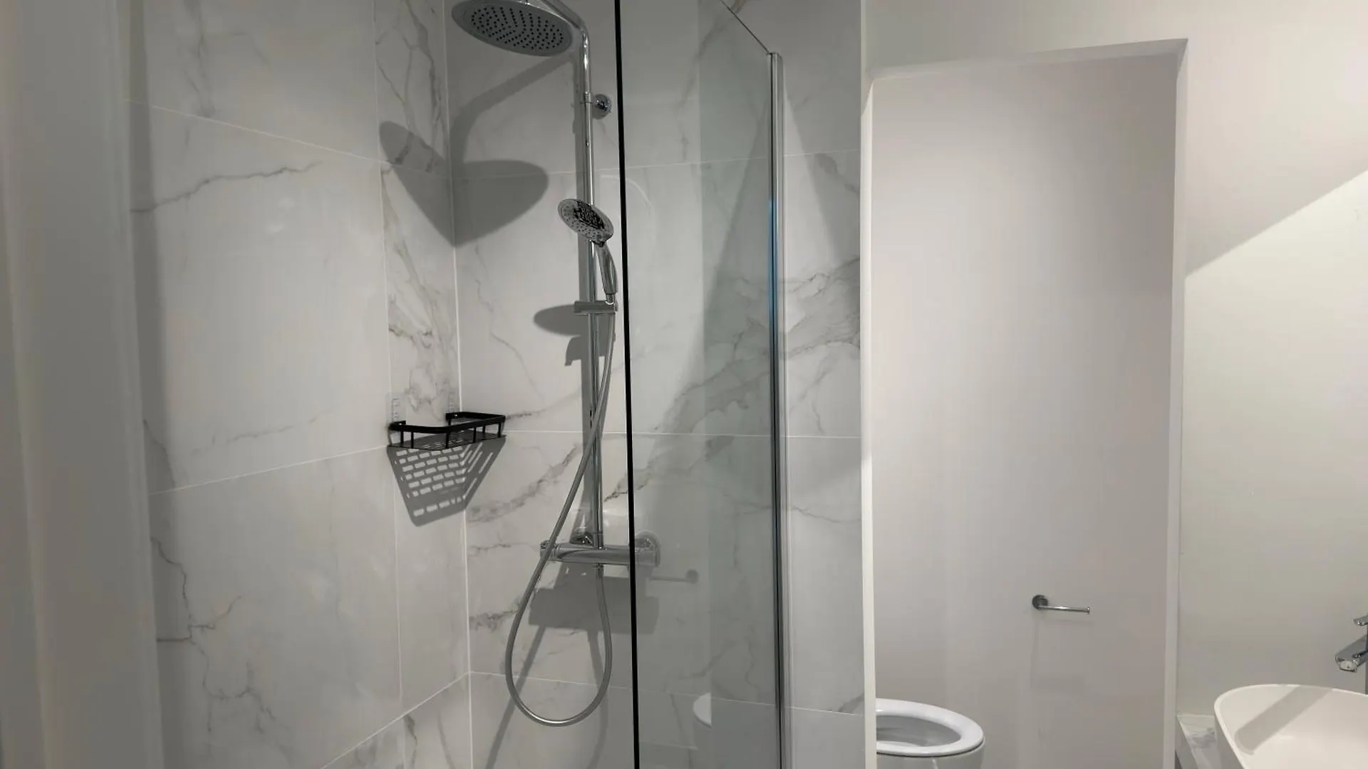 Two Bedroom Loft In The City Center By The Meir Antwerp