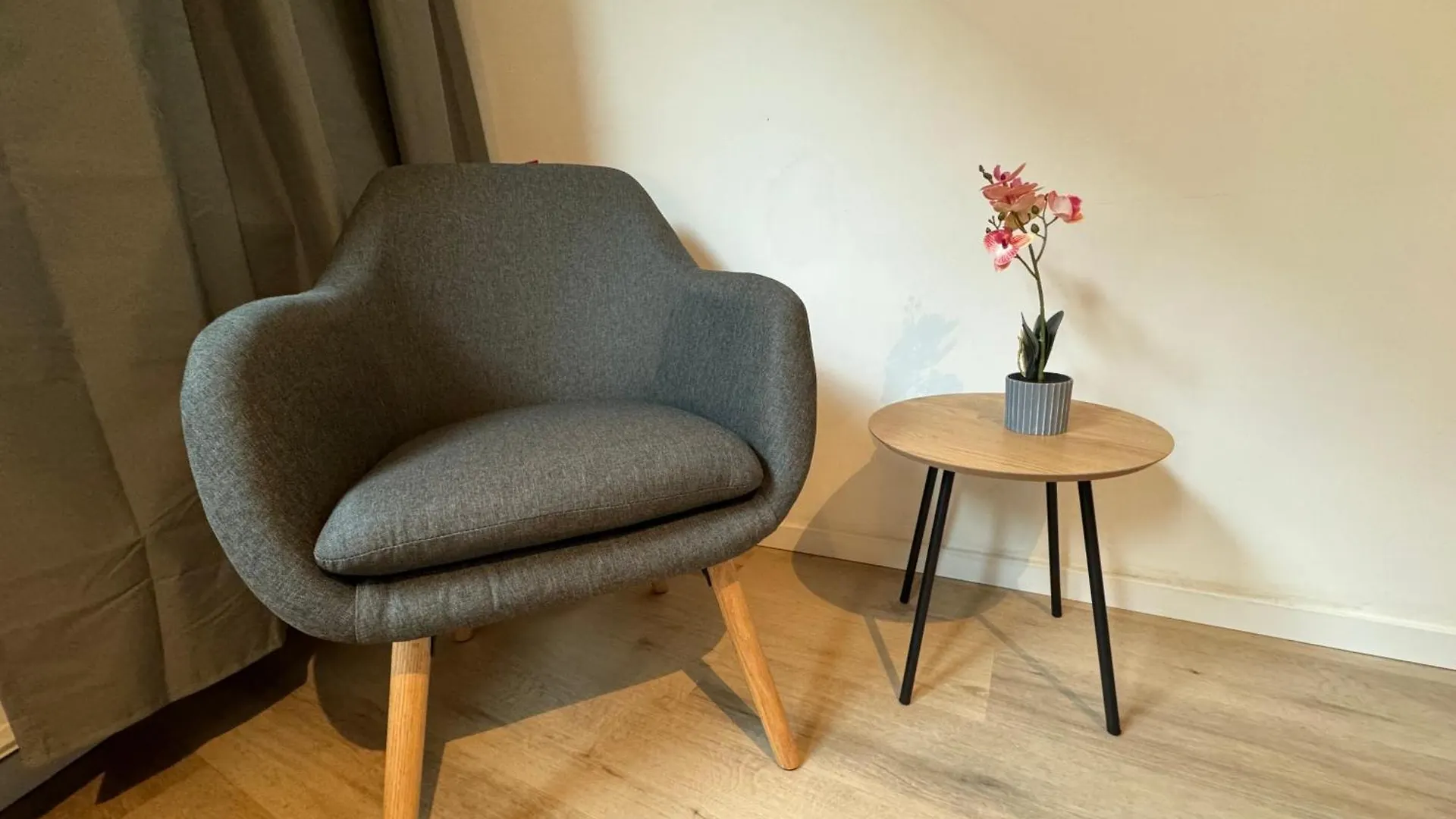 Apartment Two Bedroom Loft In The City Center By The Meir Antwerp